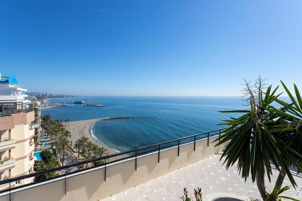 & Center * Marbella